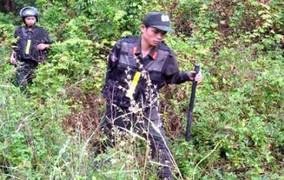 150 cảnh sát truy đuổi kẻ bắt cóc tống tiền