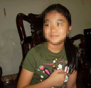 Cô bé phát cháy thích thể hiện mình?