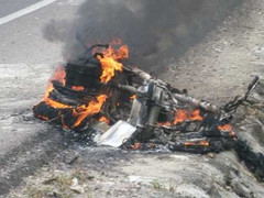Xe SYM bùng cháy dữ dội giữa đường