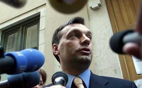 Thủ tướng Hungary lên tiếng 'giải cứu' Euro 2012