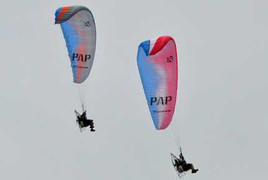 Xem dù bay Pháp trổ tài đoạt quán quân