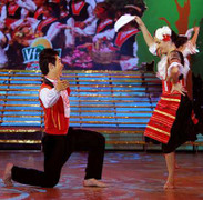 Bước nhảy hoàn vũ: Minh Quân dừng, Minh Hằng tỏa sáng