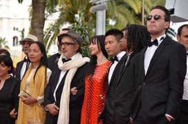 Sao Việt đi Cannes: Chẳng có lỗi gì nếu uống chút rượu!