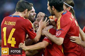 Tây Ban Nha 4-1 Hàn Quốc: Torres ghi bàn trở lại