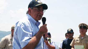 Bộ trưởng Quốc phòng Mỹ thăm vịnh Cam Ranh
