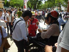 Thi tốt nghiệp THPT: Ngày thứ 2 ‘khó nhằn’