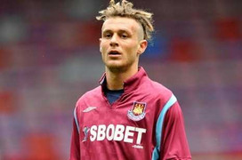 Italia ở Euro: Dân nhập cư, phát xít và ...máy sấy tóc