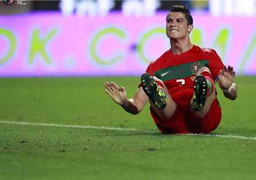 Euro còn 3 ngày: CR7 không thể làm nên 'mùa xuân'