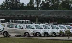 Thua lỗ, ế ẩm... doanh nghiệp ô tô thay sếp