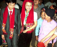 Lạ kỳ tục rước dâu vào nửa đêm