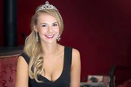 Hoa hậu Hoàn vũ New Zealand mang quốc tịch... Nam Phi