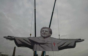 Roy Hodgson hóa chúa cứu thế trước trận Anh-Pháp