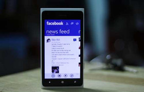 Lumia 900 chính thức 'lên kệ' tại Việt Nam