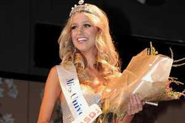 Vũ công gợi cảm đăng quang HHHV Australia 2012