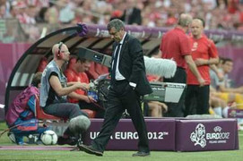 Hy Lạp suýt phá hỏng bữa tiệc của người Ba Lan