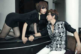 Ca sĩ Tim lịch lãm bên mỹ nhân top model