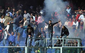 Fan Sampdoria bị đâm trong ngày vui lên hạng