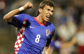 Croatia phủ đầu, Ireland nát hàng thủ