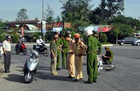 Đà Nẵng: Va chạm với xe tải một phụ nữ tử vong