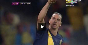 Ibra đệm lòng tinh tế mở tỉ số cho Thụy Điển