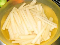 Rùng mình tẩm chất ướp xác giữ ngó sen tươi, giòn