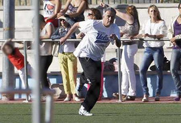 Vui Euro, Mourinho xỏ giày đá bóng