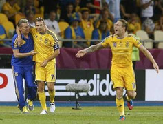 Ukraine 2-1 Thụy Điển: Ngày Sheva làm nên lịch sử
