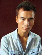 Cướp dây chuyền để tặng sinh nhật bạn gái