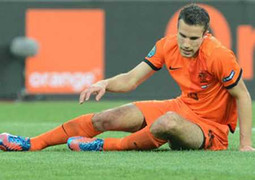 Van Persie chẳng màng chuyện Hà Lan thua trận?