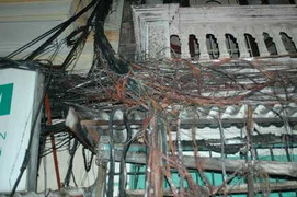 Hà Nội: Chập điện, 3 ngôi nhà bốc cháy trong đêm