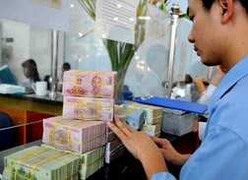 Nhiều ngân hàng điều chỉnh lãi suất VND lên 12%/năm
