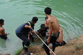 2 em nhỏ chết đuối khi đi chăn bò