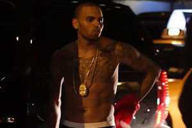 Chris Brown và Drake ẩu đả vì Rihanna