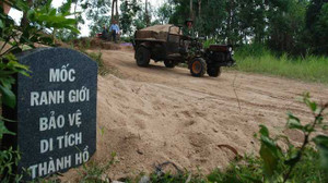 Cho phép... đào di tích quốc gia