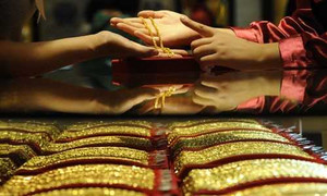 Giá vàng trong nước tăng gần 200.000 đồng/lượng