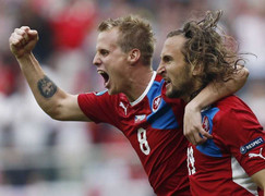 Jiracek nhấn chìm hy vọng đi tiếp của Ba Lan