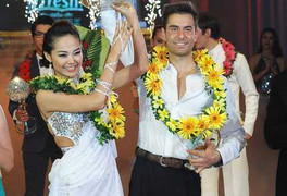 Bước nhảy hoàn vũ 2012: Minh Hằng đăng quang