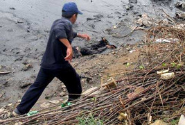 Phát hiện xác người trên hồ Xuân Hương