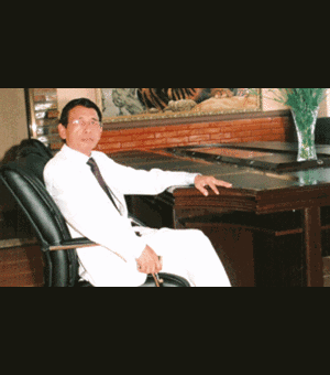 Lùm xùm thông tin đại gia 74 tuổi kiện đòi nhà vợ cũ