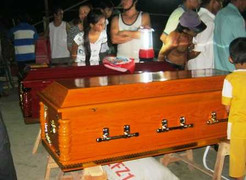 Con nghiện lên cơn chém 2 cháu bé chết thảm