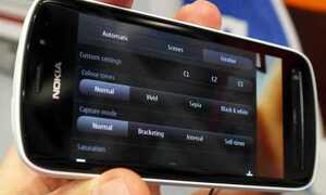 Điện thoại nhiều 'chấm' nhất thế giới bán tại Việt Nam