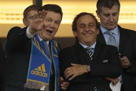 Euro 2012: Chính phủ Ukraine bị tố tham nhũng cả tỉ đô