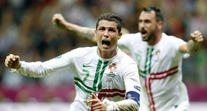 Ronaldo ghi bàn thắng vàng cho Bồ Đào Nha