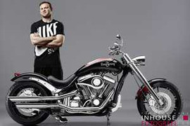 Mô tô độ kiểu... Wayne Rooney, giá gần 2 tỷ
