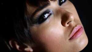 Ngắm vẻ đẹp rạng ngời của tân Hoa hậu Kosovo