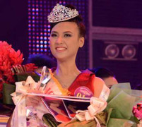 Nữ sinh ĐH Luật đăng quang hoa khôi sinh viên TP.HCM