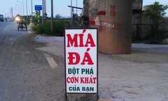Quán vỉa hè tung 'độc chiêu' câu khách