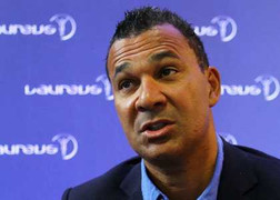 Người Hà Lan bay cuối cùng chuẩn bị làm HLV ĐTQG