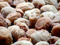 Nghệ An: Ô mai chứa hàm lượng chất cấm quá cao