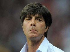 Joachim Low: Nước mắt đã rơi trong phòng thay đồ